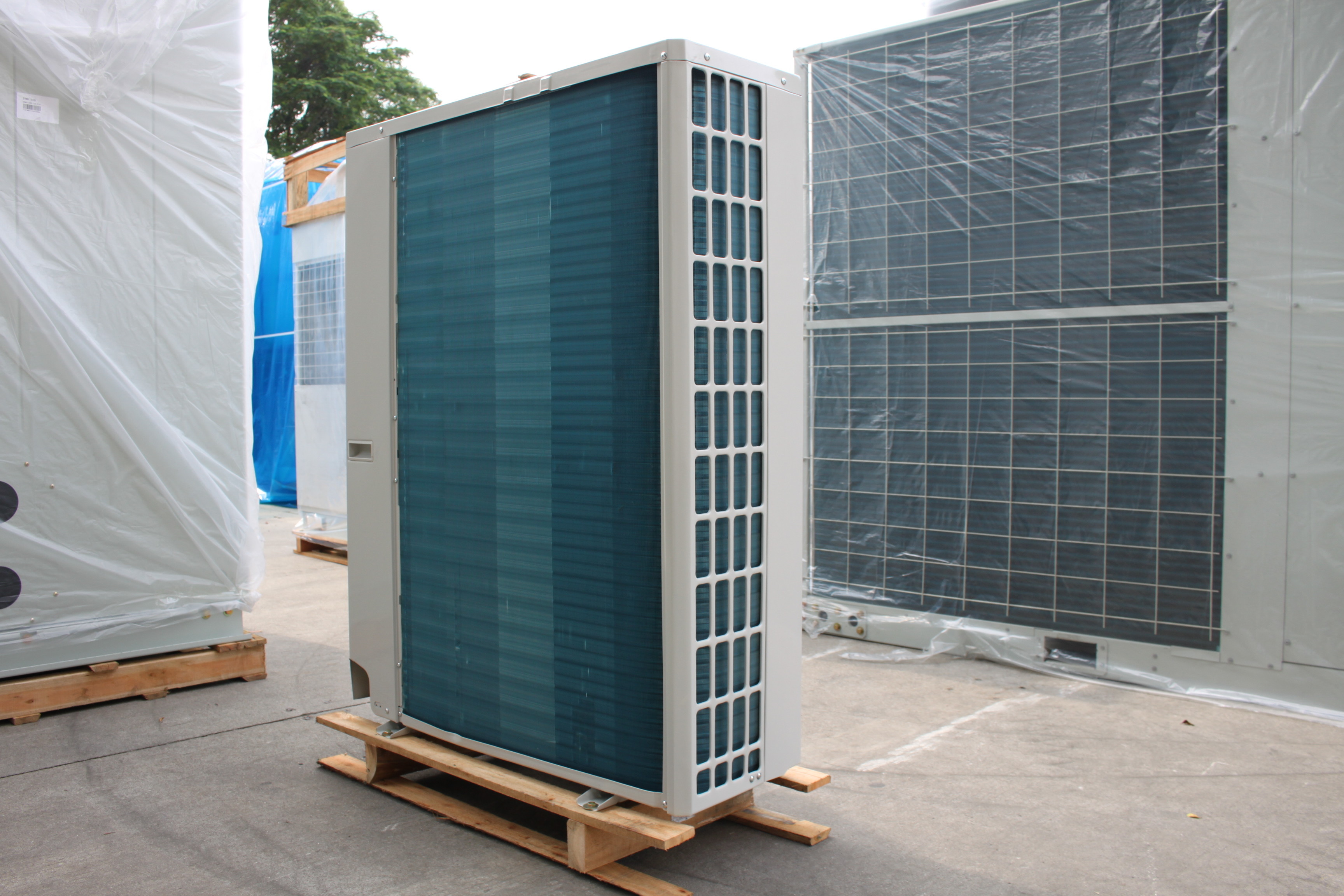 تبريد الهواء التجارية وحدة المياه الباردة R22 40.8kW مضخة حرارة المكثف